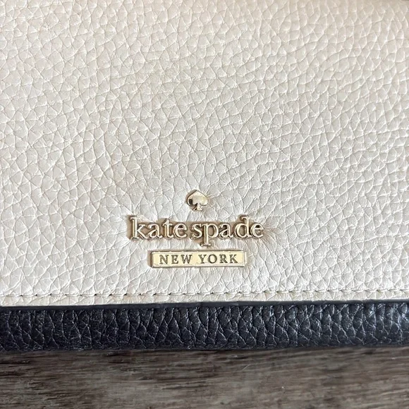 [Kate Spade] Snap-Button Medium Sized 2-Tone Beige/Black Leather Designer Wallet - Picture 3 of 12